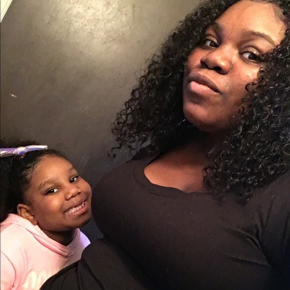 Meet your Posher, Skyla - Picture 2 of 2